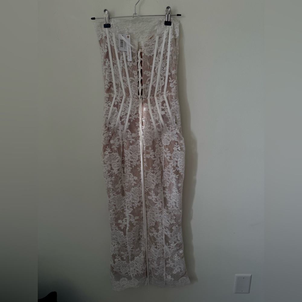 NWT V. Chapman x Revolve - Capulet Bridal Midi Dress in White Chantilly Lace Sz0 - Picture 6 of 8
